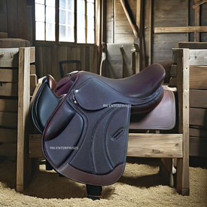 Selle d'équitation anglaise en cuir Close Contact, modèle RN0201, confortable pour l'équitation, taille 14" à 18.5" R.N ENTERPRISES - Product Image 1