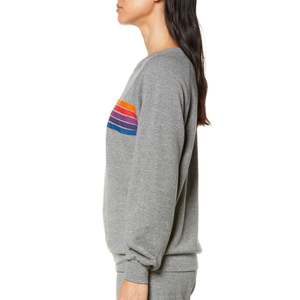 Conjunto Deportivo de Algodón Gris para Mujer, Cuello Redondo, Manga Larga, Diseño de Rayas Arcoíris, Corte Holgado, Ropa Casual de Otoño, Largo Completo - Product Image 3