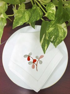 Servilletas de Algodón Blancas Cuadradas con Bordado de Hojas para Decoración de Mesa, Reutilizables para Fiestas, Bodas y Uso en Aviones - Product Image 6