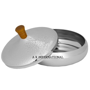 Tapa Circular de Acero Inoxidable Plateada, Hecha a Mano en India, Diseño Moderno de Lujo, Alta Durabilidad, para Fiestas, Bodas, Ensaladas - Product Image 6