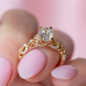 Anillo Unisex de Oro Amarillo Vintage con Diamante Ovalado Cultivado en Laboratorio IGI, Engaste de Garras, para Boda/Compromiso, Ideal para Aniversario o Fiesta - Product Image 1