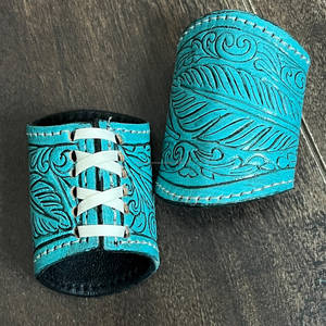 Support de Foulard en Cuir Véritable Façonné à la Main, Style Western, avec Plumes – Accessoire de Mode Cowboy et Cowgirl – Vente en Gros - Product Image 6