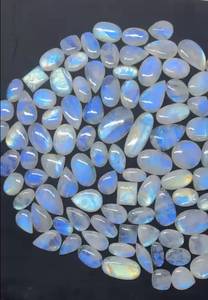 พลอยธรรมชาติเกรด AAA คุณภาพสูงจาก Mh Gems รูปทรงคาโบชอง สีเขียวอาเกต ขนาดและรูปทรงหลากหลาย รับรองโดยผู้ตรวจสอบอิสระ ปรับแต่งได้ - Product Image 2
