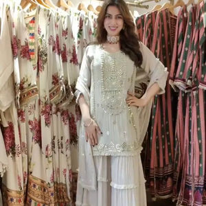 Traje Sharara de Lujo Estilo Pakistaní para Mujer – Completamente Cosido, con Bordado de Georgette y Lentejuelas, Ideal para Bodas y Fiestas - Product Image 1