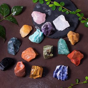 Juego de Piedras de Cristal Natural de 7 Chakras |   Kit de Cristales Crudos de Piedras Preciosas Curativas |   Piedras de Palma para Equilibrio de Chakras, Meditación, Reiki y Yoga - Product Image 3