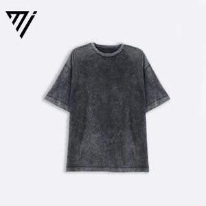 Camiseta Negra Vintage Lavada de Gran Tamaño para Hombre, Estilo Urbano, Algodón Grueso, Corte Holgado Informal, Calidad Premium - Product Image 1