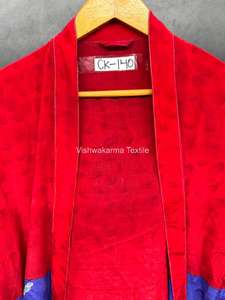 Robe kimono en soie crêpe de luxe pour femmes |   Imprimé floral fait main, col en V, taille élastique, manches courtes |   Printemps Été - Product Image 2