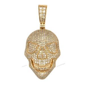 Pendentif personnalisé en argent sterling 925 VVS Moissanite diamant horreur crâne entièrement glacé taille ronde plaqué or fabrication en Inde - Product Image 1