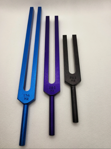 Diapasons Solfège colorés non lestés, lot de 3 avec étui et marteau, fréquence précise - Product Image 6