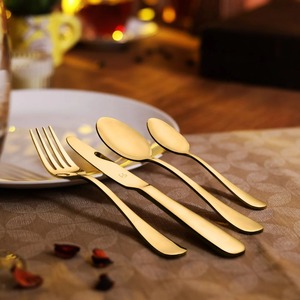 Collection de couverts dorés de designer – Ensemble cuillère, fourchette et couteau en acier inoxydable pour repas de luxe et cadeaux - Product Image 4