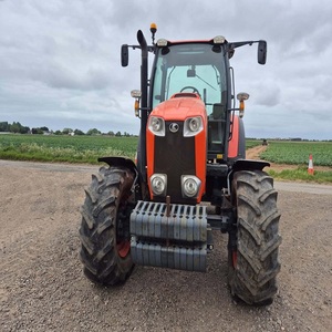 Tracteur Kubota M135GX : Achetez à prix avantageux un équipement agricole durable et haute performance pour les tâches agricoles quotidiennes - Product Image 1