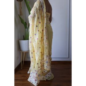 Sari de boda de diseñador con bordado Zari y trabajo en piedra - Product Image 1