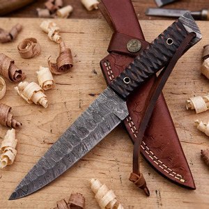 Couteau de chasse artisanal en acier Damas à lame pleine, manche en bois rainuré, étui en cuir, pour camping en extérieur, directement du fabricant - Product Image 6