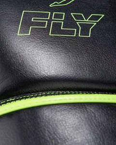 ถุงมือชกมวยสำหรับฝึกซ้อม รุ่น Professional Pro Fighting Fly สีดำ หนังวัวแท้ สายรัดข้อมือปรับได้ รุ่น AI-BG-521 - Product Image 4