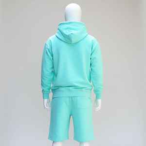 Conjunto Deportivo de Dos Piezas para Hombre, Diseño de Chándal, Pantalones Cortos Negros y Sudadera con Capucha, Ropa Deportiva Unisex - Product Image 4