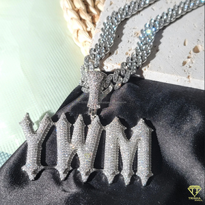 Colgante de Placa con Nombre Personalizado de Diamante Moissanita Único con Cadena Cubana, Joyería de Lujo - Product Image 2