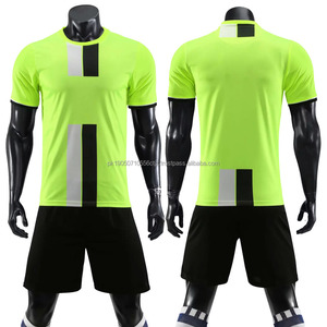 Uniforme de fútbol de poliéster 100% de alta calidad transpirable de secado rápido, conjunto de equipo, camisetas de fútbol personalizadas, ropa de fútbol ajustada - Product Image 3