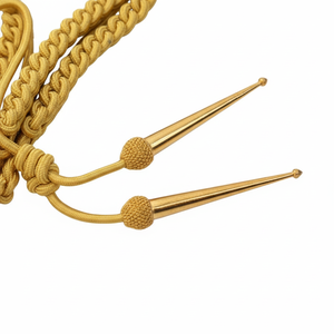 Aiguillette de alambre dorado personalizada con dos puntas doradas, cordón ceremonial para el hombro y accesorio de uniforme - Product Image 3