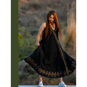 Robe maxi décontractée The Quince Life, taille unique, tissée à la main en noir - Product Image 1