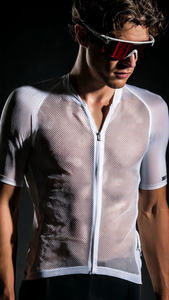 Camiseta de malla de secado rápido 100% con cuello en V y hombros caídos, de manga corta, oversize, ligera, para hombre - Product Image 5