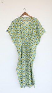 Robe longue kaftan pour femme, imprimé floral jaune fait main, col en V, vert menthe, coupe ample, en coton, style bohème, pour l'été - Product Image 6