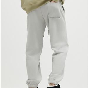 Pantalon de survêtement marron pour homme, taille élastique, poches latérales, respirant, en coton tricoté, idéal pour l'automne - Product Image 3