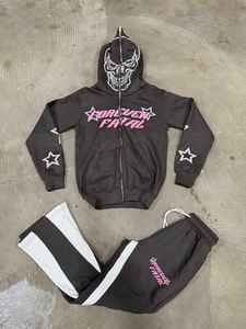 Ensemble de survêtement unisexe slim avec logo personnalisé imprimé, coupe ajustée, style vintage, sweat à capuche zippé intégral et pantalon de jogging - Product Image 1