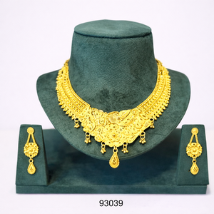 MOLL JEWELLERS ชุดสร้อยคอประดับดอกไม้ประดับเพชรซิร์คอนเคลือบทองสำหรับผู้หญิง ดีไซน์หรูหราทันสมัย พร้อมต่างหูและแหวนเข้าชุด รับรองโดยบุคคลที่สาม เหมาะสำหรับเจ้าสาว - Product Image 5