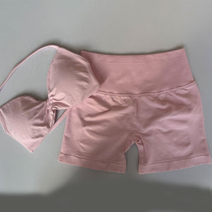 Ensemble de sport 2 pièces pour femme, style vintage, soutien-gorge de sport, sous-vêtements de yoga, leggings courts, séchage rapide, vêtements de sport pour le vélo et la course à pied - Product Image 5