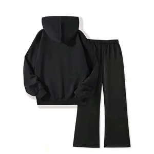 Conjunto Deportivo de Primera Calidad para Hombre, Color Negro con Pedrería, Precio Accesible, Totalmente Personalizado, Antiarrugas - Product Image 2