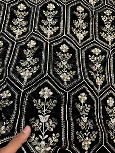 Tissu en velours jacquard de luxe avec broderie de paillettes pour robes de soirée, robes de cérémonie, vêtements de fête et créations de mode haut de gamme - Product Image 4