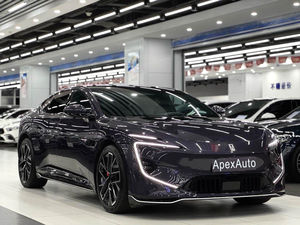 Autos Usados 2023 AVATR 12 - Vehículo Eléctrico con Autonomía de 650 KM |   4x4, Neumáticos R20, Volante a la Izquierda, Interior de Cuero, Control de Clima Adaptativo - Product Image 3