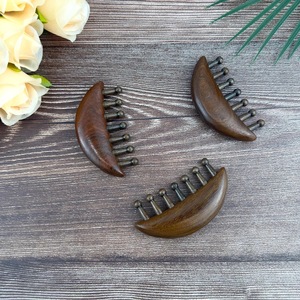Masseur facial Gua Sha en bois rustique écologique avec artisanat en bois d'acacia massif pour la relaxation musculaire - Cadeau du Nouvel An - Product Image 5