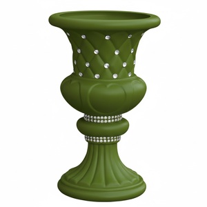 Urne de jardin artisanale en métal, vase d'extérieur antique avec base carrée pour la décoration de fleurs et de plantes vertes - Product Image 4