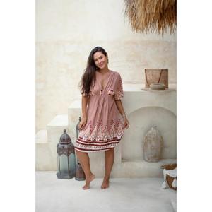 Robe bohème pour femmes, col en V, brodée, coupe ample, manches courtes, décontractée, mini-robe d'été pour la plage - Product Image 2