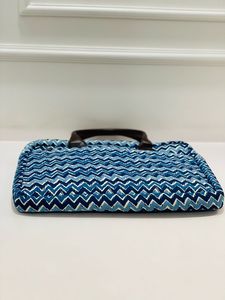 Sac pour ordinateur portable pour femme, imprimé Jaipuri exclusif, bleu zigzag moderne - Product Image 5
