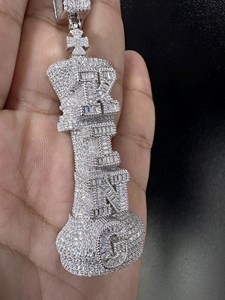 Pendentif Couronne de Roi Sertie de Diamants Moissanite Taille Baguette, Bijoux Hip Hop pour Hommes, Cadeaux Charmants - Product Image 3