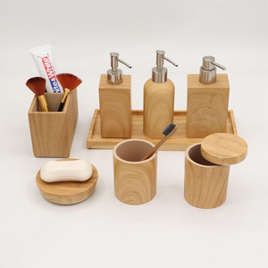 Juego de Accesorios de Baño de Resina con Acabado de Madera, Suministrado por Fábrica - Product Image 3