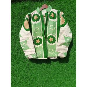 Veste Suzani en velours blanc de qualité supérieure, broderie florale verte, col montant, manches longues, style bohème pour femme, vêtement d'extérieur d'automne - Product Image 1