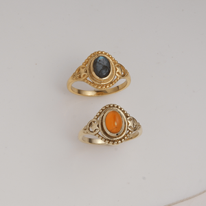 Bague ovale artisanale Moku Jewellery en cornaline naturelle et laiton, sertie clos, style glamour, pierre de naissance de septembre pour femme - Product Image 2