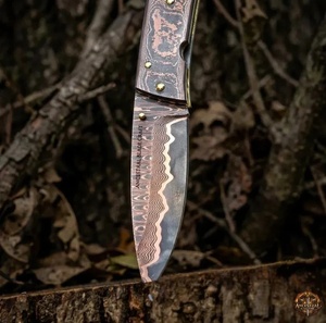 Coltello Tascabile Pieghevole Artigianale in Acciaio Damasco con Manico in Rame, Coltelli da Sopravvivenza e Caccia OEM di Grado Industriale <span class=keywords><strong>Pasha</strong></span> - Product Image 4