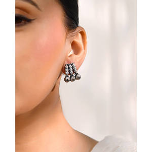 Boucles d'oreilles fines Meera Jaipur en argent de temple - Product Image 1