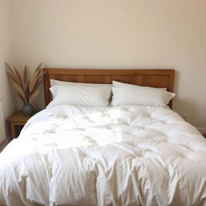 OEM Ultra Soft Microfiber <b>Quilt</b> Insert Single Queen King Cozy <b>Bedding</b> Goose Cotton Hotel Quality Hypoallergenic Polyester for - Product Image 4