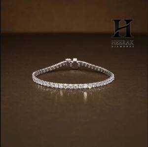 Pulsera de tenis clásica con diamantes cultivados en laboratorio de corte brillante redondo, oro blanco de 14K y plata de ley S925 - Product Image 5