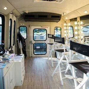 Camion Salon Mobile Professionnel pour Coiffure, Onglerie et Beauté à Vendre, Autres Meubles de Salon, Salon de Coiffure Mobile Moderne - Product Image 4