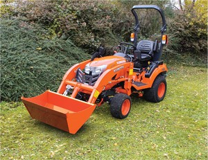 Venta al por mayor de fábrica: Tractor cortacésped compacto diésel Kubota BX261 4x4 de 26HP para jardín y granja, máquina cortadora de césped a precio económico. - Product Image 3