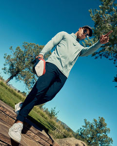 Haut de golf léger et respirant pour homme avec col et fermeture éclair, en polyester, à prix réduit - Product Image 5