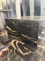 Dalle de granit noir Belvedere poli de haute qualité avec veines dorées pour comptoirs et revêtements de sol