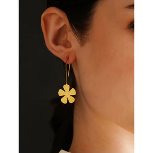 Flower design brass metal <b>earring</b> jewelry new light weight top seller luxury design - Product Image 1