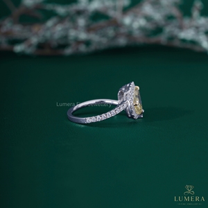 แหวนหมั้นเพชรทอยเน็ทเมอิสีเหลืองและสีขาวลูกแพร์คู่สีทองขาว18K สำหรับผู้หญิง - Product Image 5